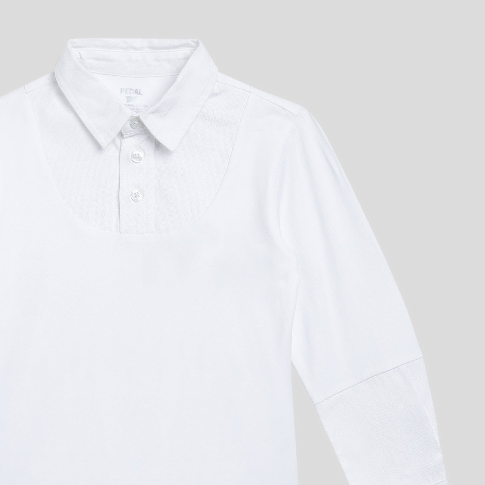 Horizon Hybrid structured collar with three-button placket